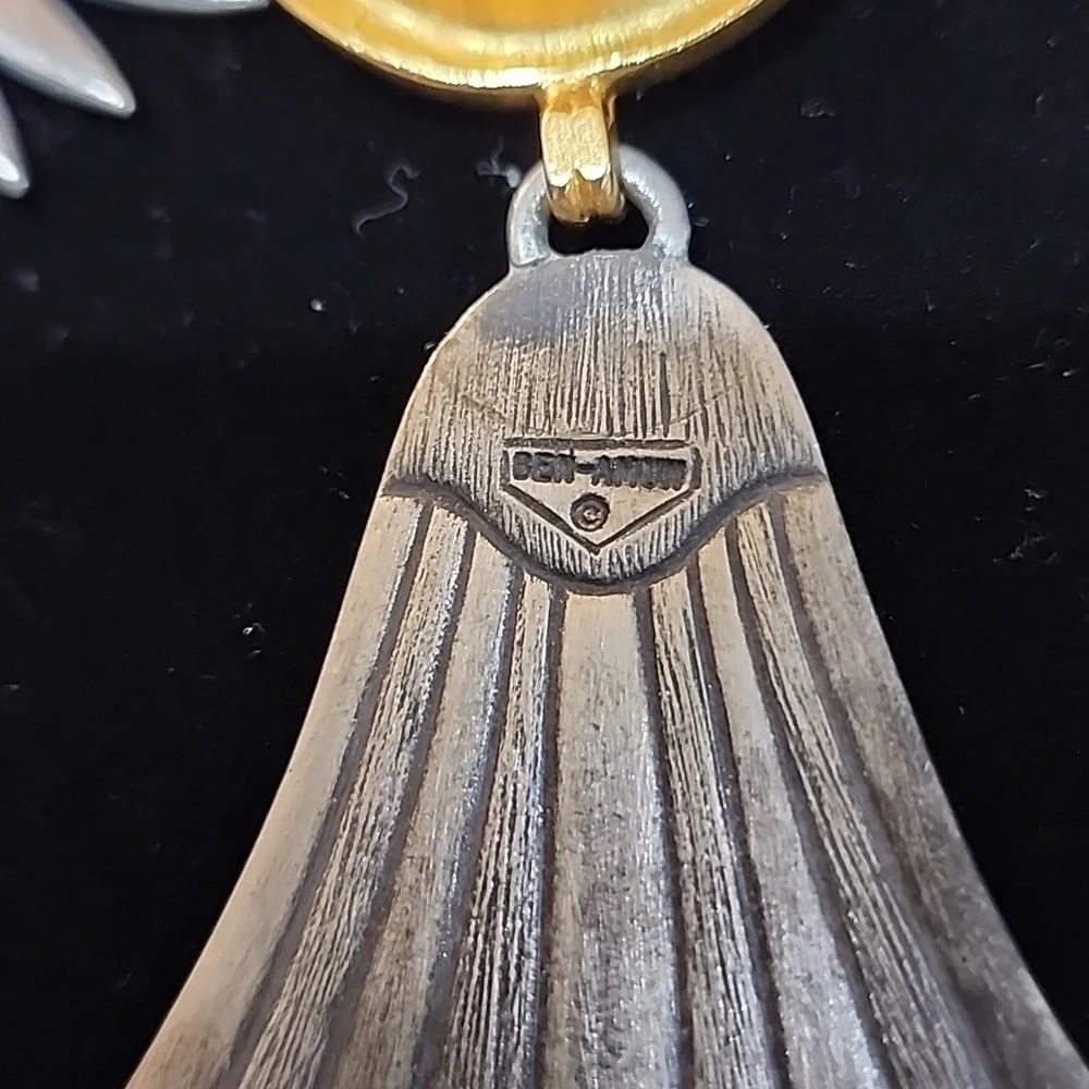 RARE Ben-Amun Lotus Flower Statement Clip Earrings, Vintage 1950s - Picture 6 of 7